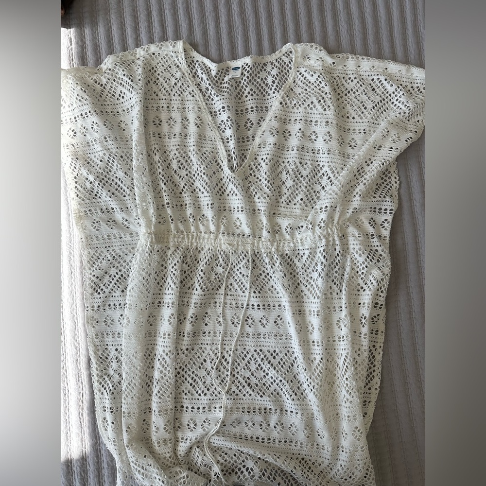 Old Navy white swim coverup